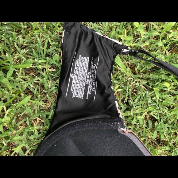 Victoria’s Secret Bombshell Bra 34C - Picture 5 of 6